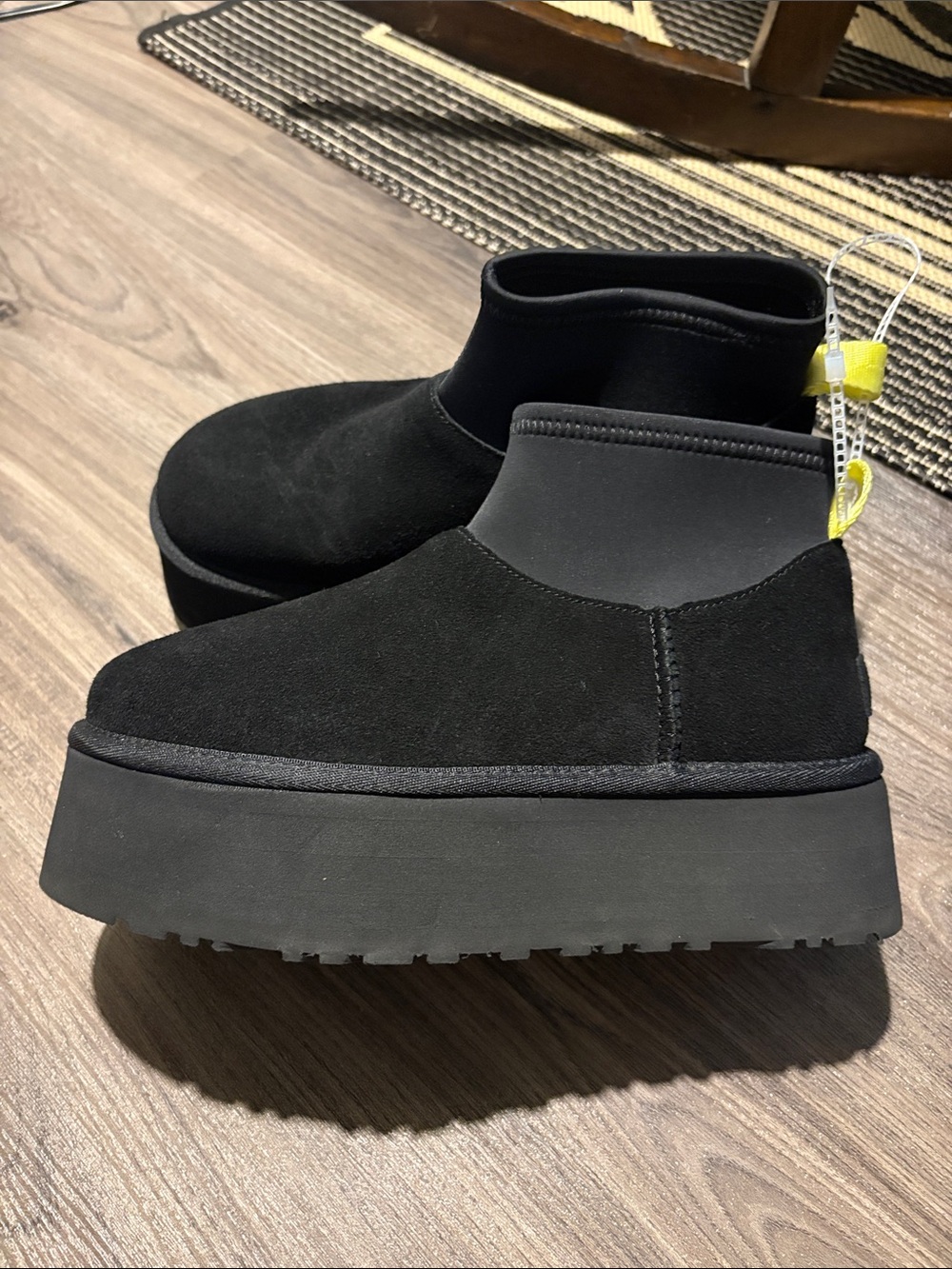 NWOT Ugg Classic Mini Dippers Platform Ankle Boots - Size 7 - Picture 2 of 8